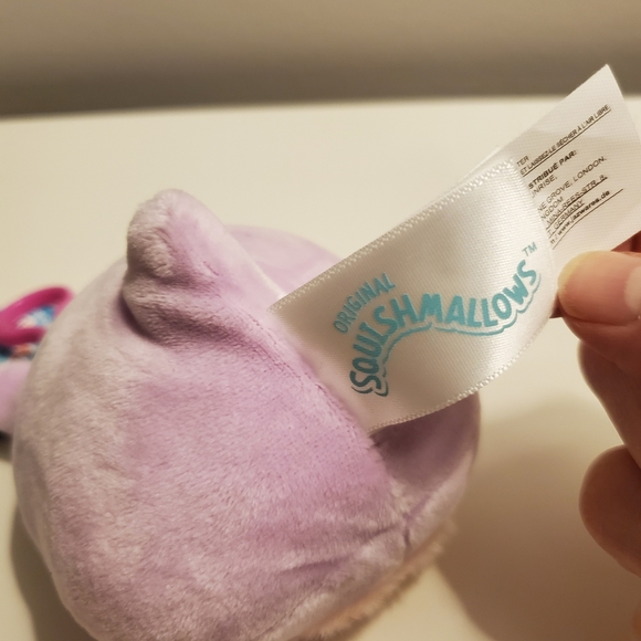 Squishmallows, Kiki, 3.5 clip-on - Picture 6 of 7